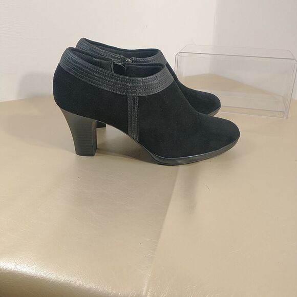 Clarks Black Ankle Boots - Picture 10 of 10